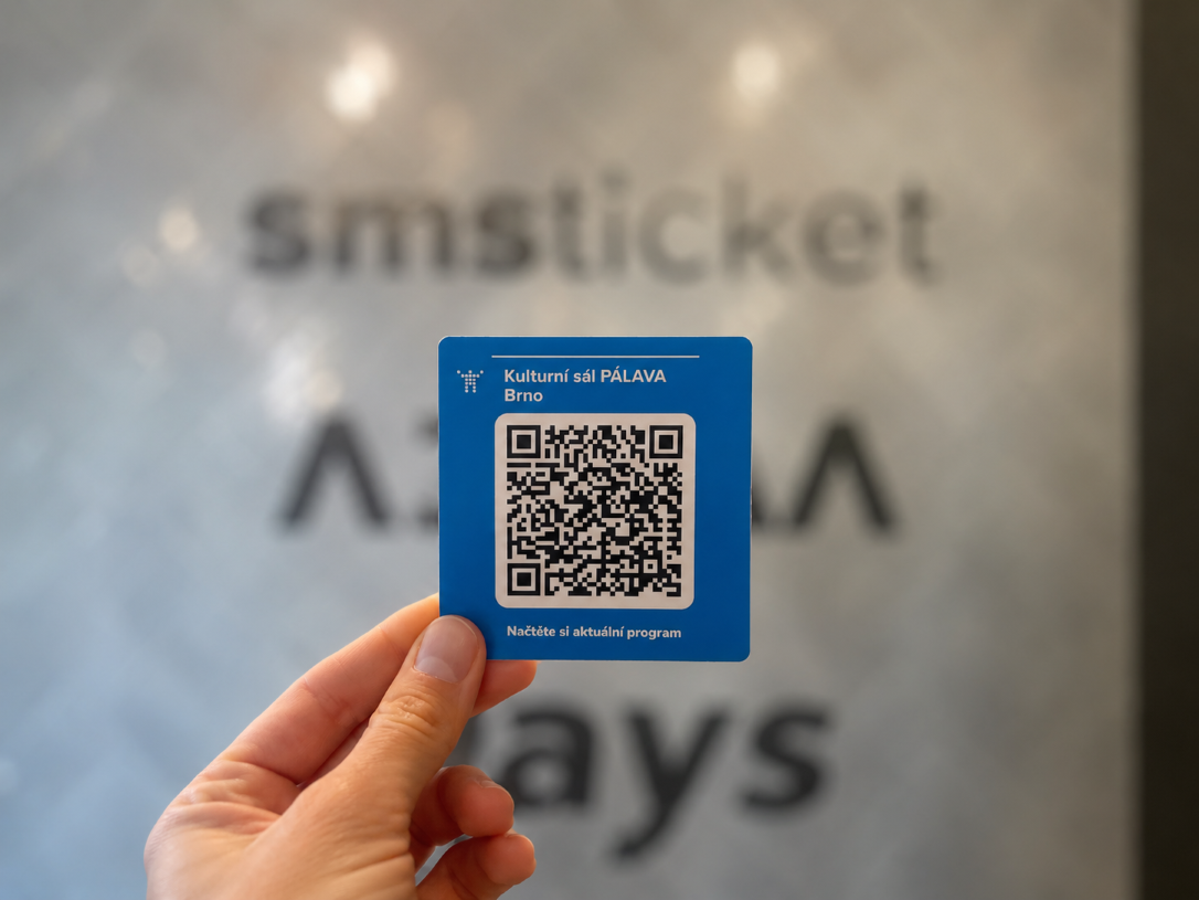 QR nálepka vytištěná